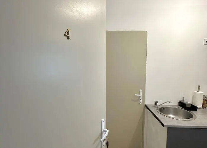 Cosy 4 - Serene Escape *